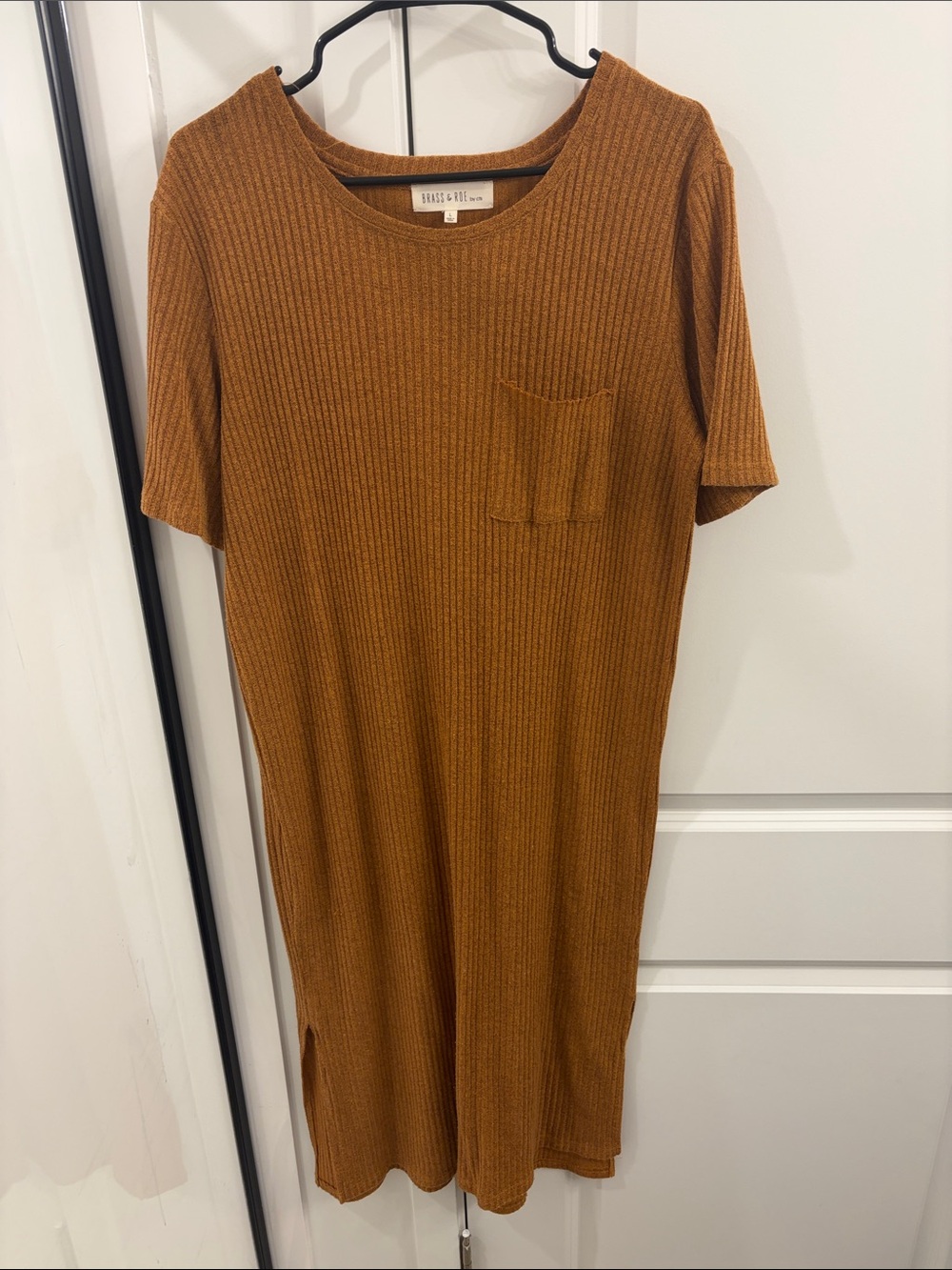 Casual Ribbed Midi Dress with Pocket in Rust